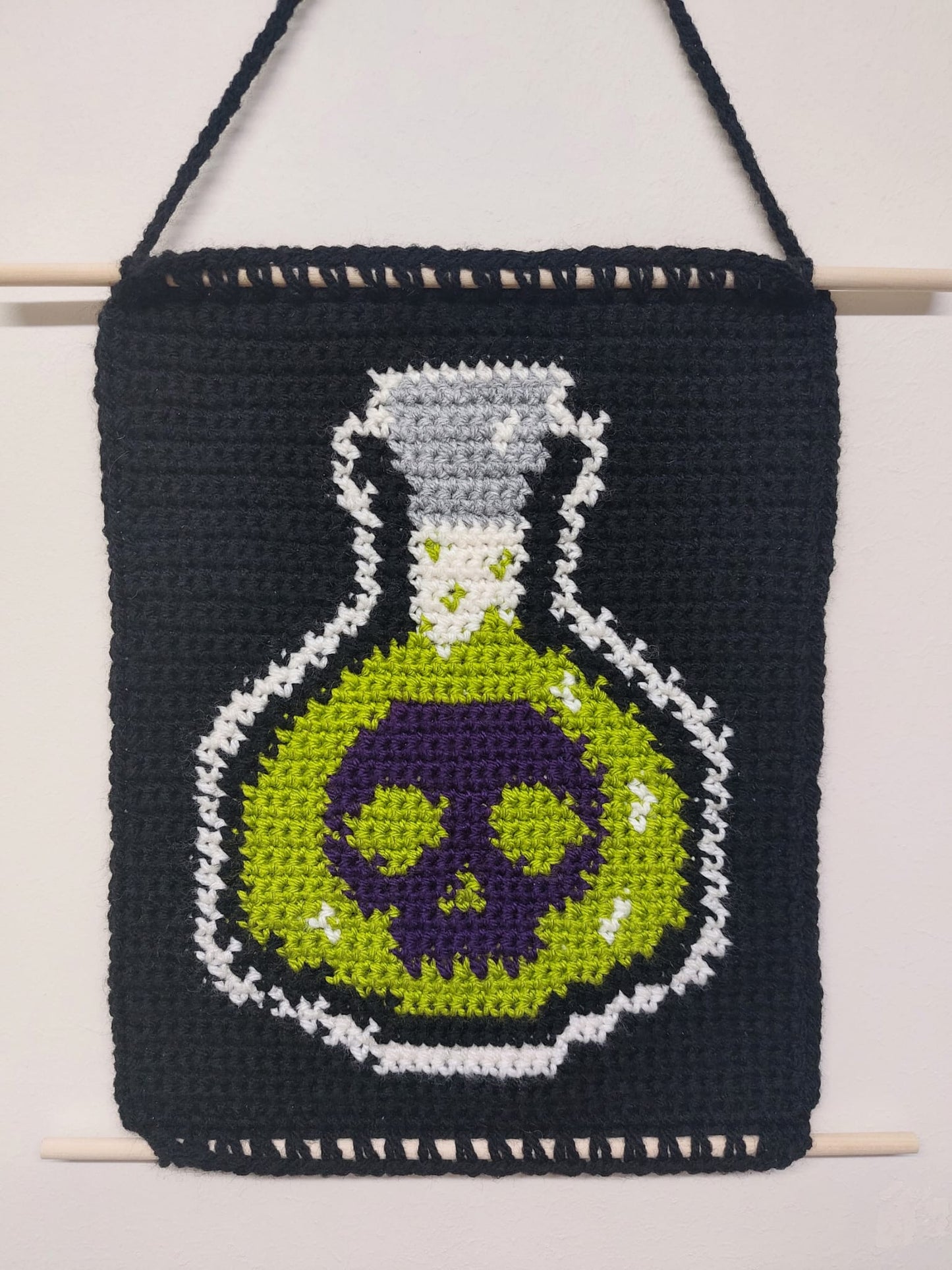 Skull Potion Tapestry - Digital Crochet Pattern